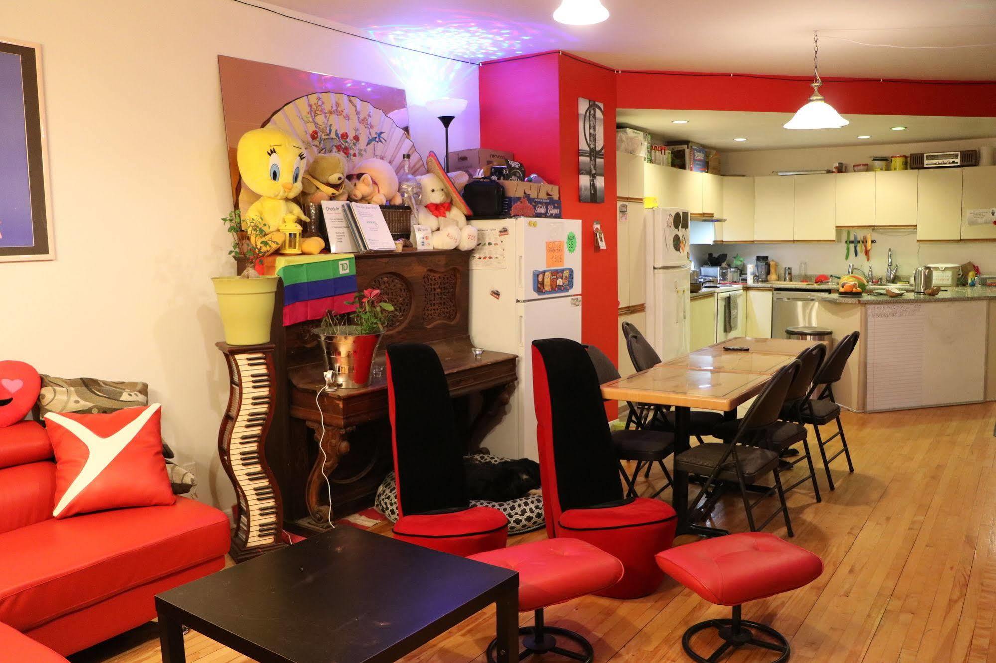 Auberge Reboot Hostel مونتريال المظهر الخارجي الصورة