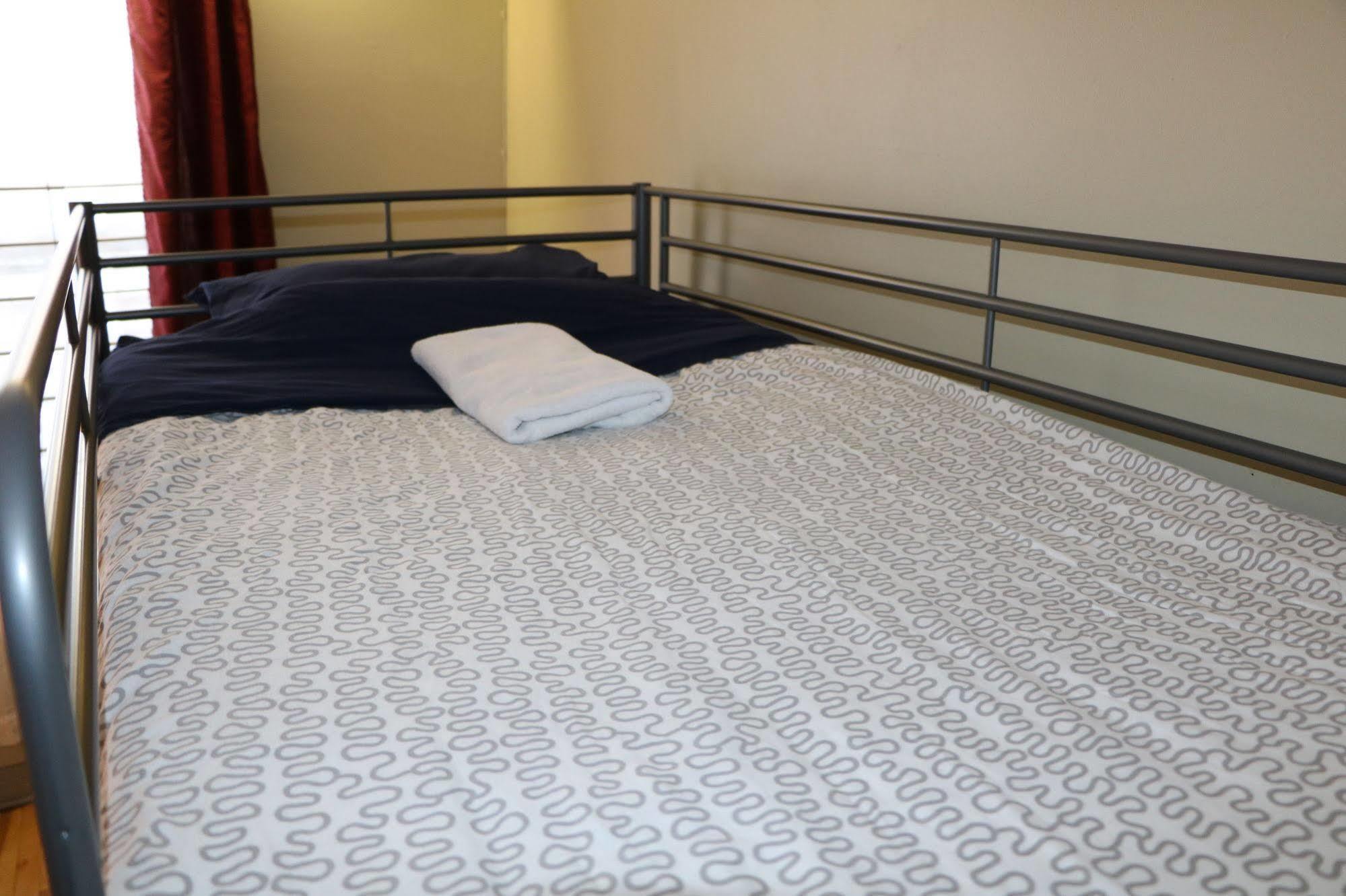 Auberge Reboot Hostel مونتريال المظهر الخارجي الصورة