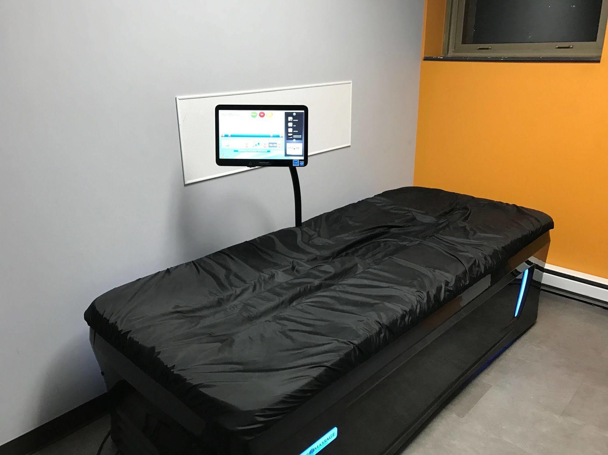 Auberge Reboot Hostel مونتريال المظهر الخارجي الصورة