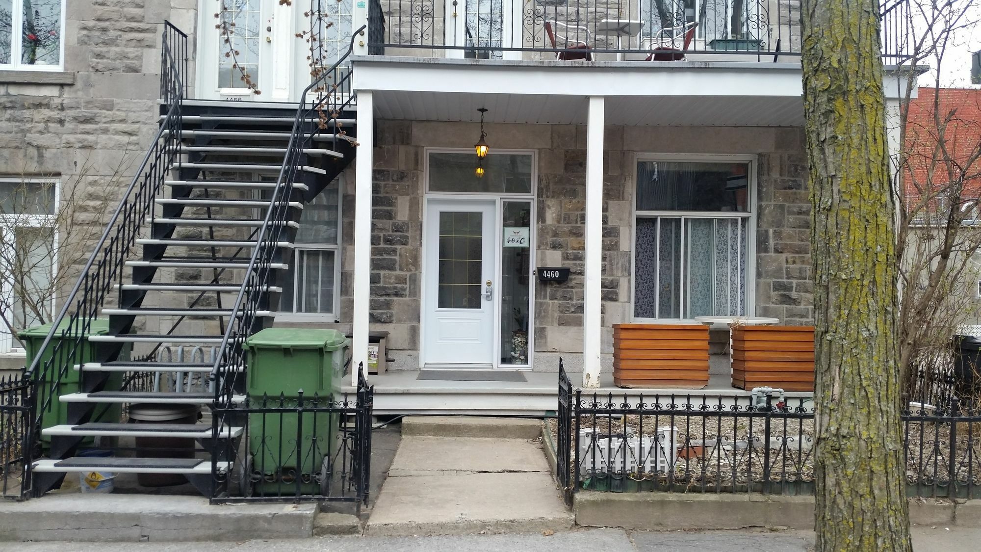 Auberge Reboot Hostel مونتريال المظهر الخارجي الصورة